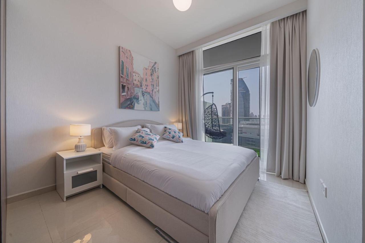 Alluring 1 Bd Apartment In Business Bay With Burj Khalifa View Dubai Exterior photo